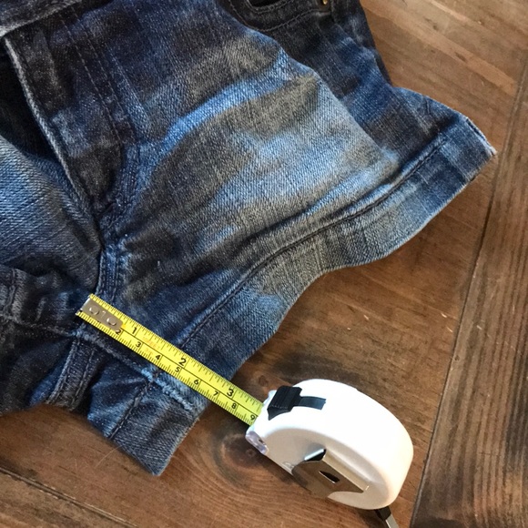 Express jean shorts - Picture 7 of 8